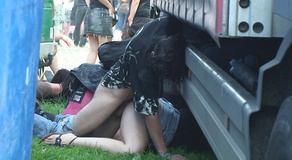 Festival Trashy Fun – Crazy Sex Behind a Trailer