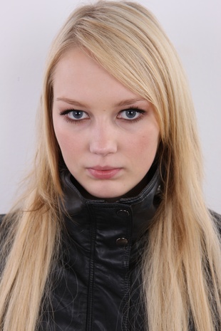 1. Download full pics of model CZECH CASTING - SARKA (7621) from czechcasting.com