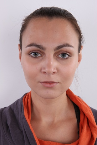 1. Download full pics of model CZECH CASTING - VERONIKA (7618) from czechcasting.com