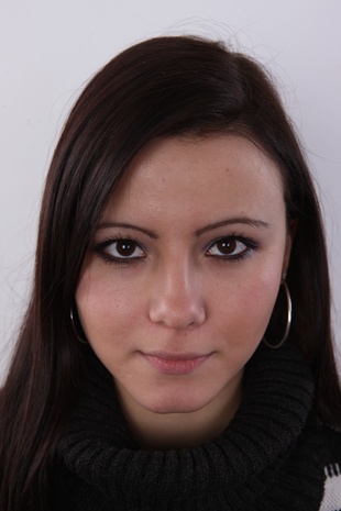 1. Download full pics of model CZECH CASTING - KRISTYNA (7784) from czechcasting.com