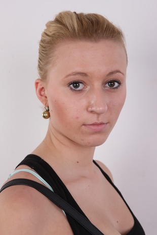 1. Download full pics of model CZECH CASTING - VERONIKA (4324) from czechcasting.com