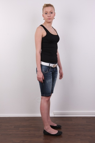 4. Download full pics of model CZECH CASTING - VERONIKA (4324) from czechcasting.com