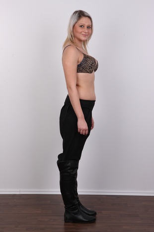 5. Download full pics of model CZECH CASTING - TEREZA (2201) from czechcasting.com