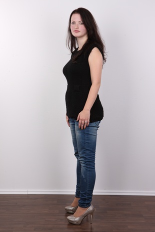 3. Download full pics of model CZECH CASTING - MARIE (1510) from czechcasting.com