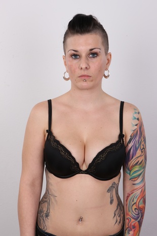 6. Download full pics of model CZECH CASTING - VERONIKA (1506) from czechcasting.com