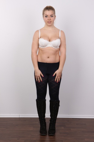 4. Download full pics of model CZECH CASTING - MICHAELA (1521) from czechcasting.com