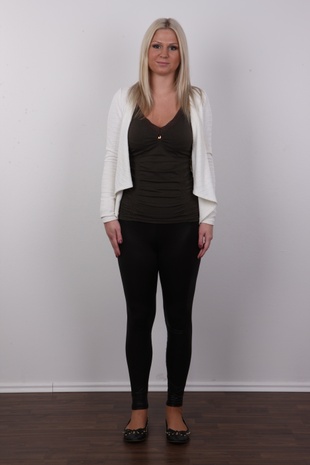 2. Download full pics of model CZECH CASTING - VANDA (1561) from czechcasting.com