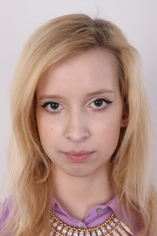 1. Download full pics of model CZECH CASTING - MARIE (8187) from czechcasting.com