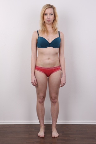 7. Download full pics of model CZECH CASTING - MARIE (8187) from czechcasting.com