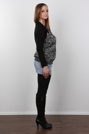 3. Download full pics of model CZECH CASTING - RENATA (0297) from czechcasting.com