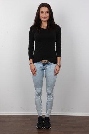 2. Download full pics of model CZECH CASTING - VANESA (6582) from czechcasting.com