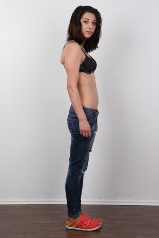 5. Download full pics of model CZECH CASTING - TEREZA (5892) from czechcasting.com