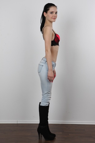 5. Download full pics of model CZECH CASTING - ANETA (9981) from czechcasting.com