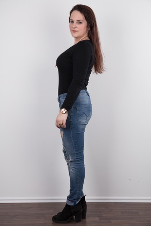 3. Download full pics of model CZECH CASTING - MICHAELA (6713) from czechcasting.com