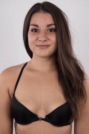 5. Download full pics of model CZECH CASTING - DENISA (6290) from czechcasting.com