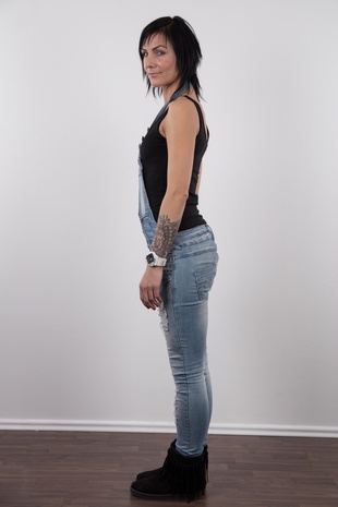 4. Download full pics of model CZECH CASTING - LINDA (8956) from czechcasting.com