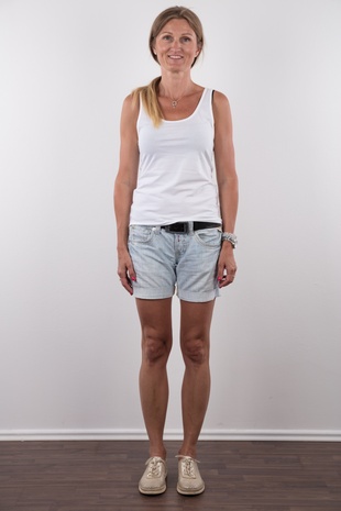 2. Download full pics of model CZECH CASTING - MICHAELA (4553) from czechcasting.com