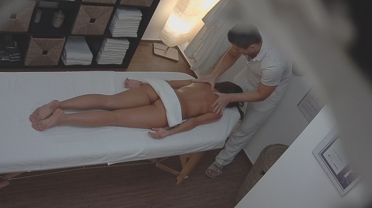 Model on a massage |  
	26 
