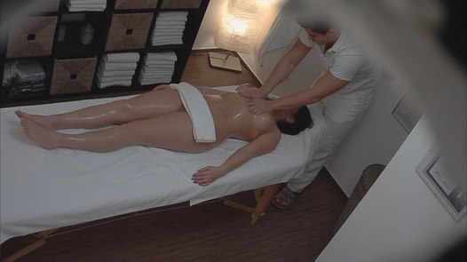 Busty brunette gets the massage of her dreams | Czech Massage 147