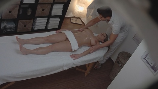 Katerina Hartlova gets an erotic massage |  
	167 
