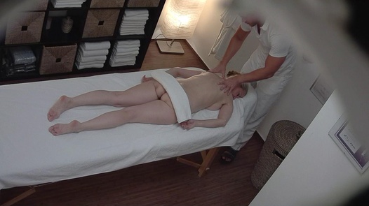 Blonde MILF blows the masseuse | Czech Massage 203