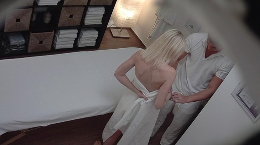 Blonde beauty blows the masseuse | Czech Massage 204
