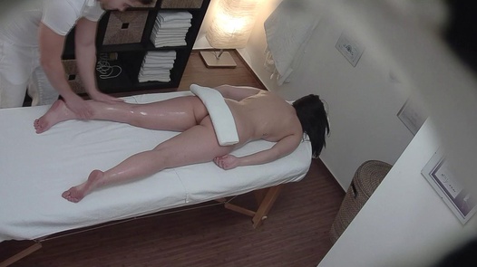 Brunette gets the massage of her dreams 8 | Czech Massage 313