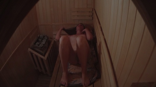 Tschechische Berühmtheit in der Sauna |  
	4 
