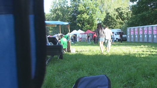 Snooping on a festival |  
	6 
