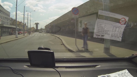 Junge Blondine fickt auf dem Weg zur Arbeit | Czech Taxi 5