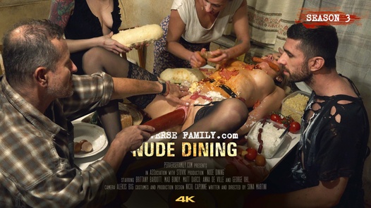 Nude Dining