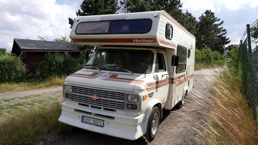 Buying the Caravan from Redneck John |  
	44 
