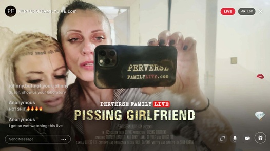 Pissing Girlfriend