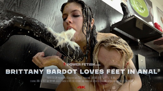 Brittany Bardot liebt Füße in Anal