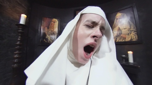 Damned Nun in 180Â° :: X Virtual
