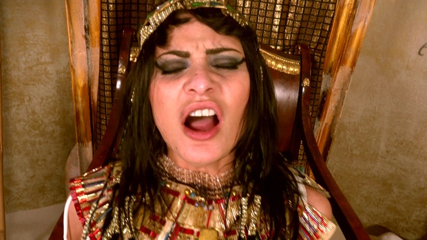 11. Download full pics of Cleopatra from creativeporn.com