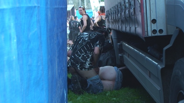 7. Download full pics of Festival Trashy Fun – Crazy Sex Behind a Trailer from czechsnooper.com