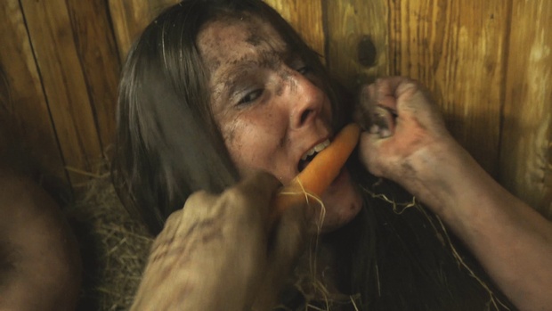 5. Download full pics of Rabbit hutch from horrorporn.com