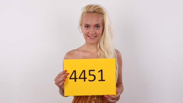 CZECH CASTING - MICHAELA (4451)