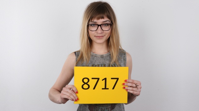 CZECH CASTING - EVZENIE (8717)