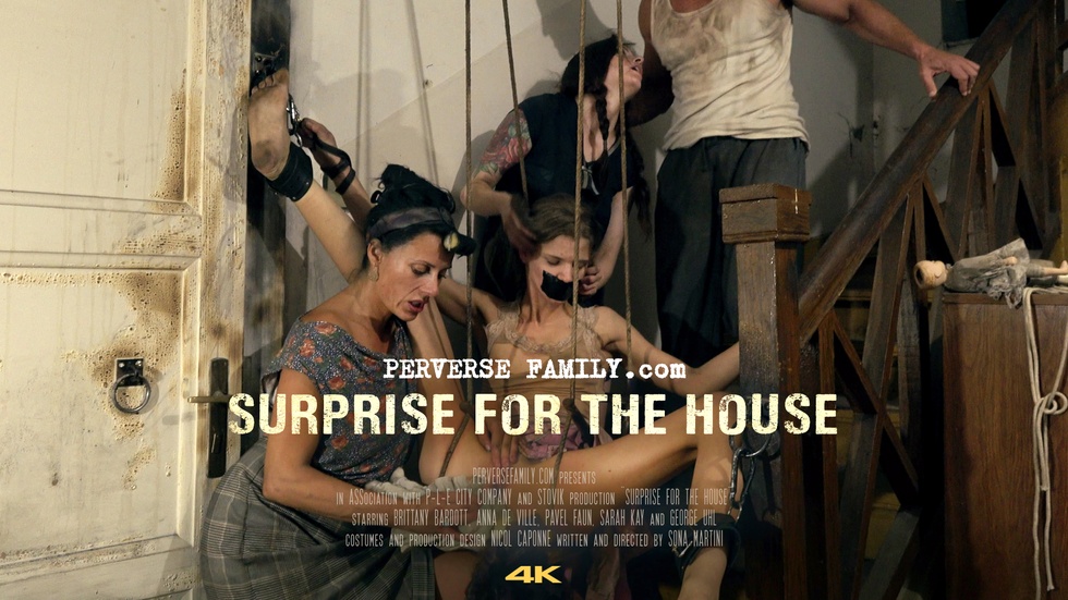 Family House - Perverse Family 5: Surprise for the House