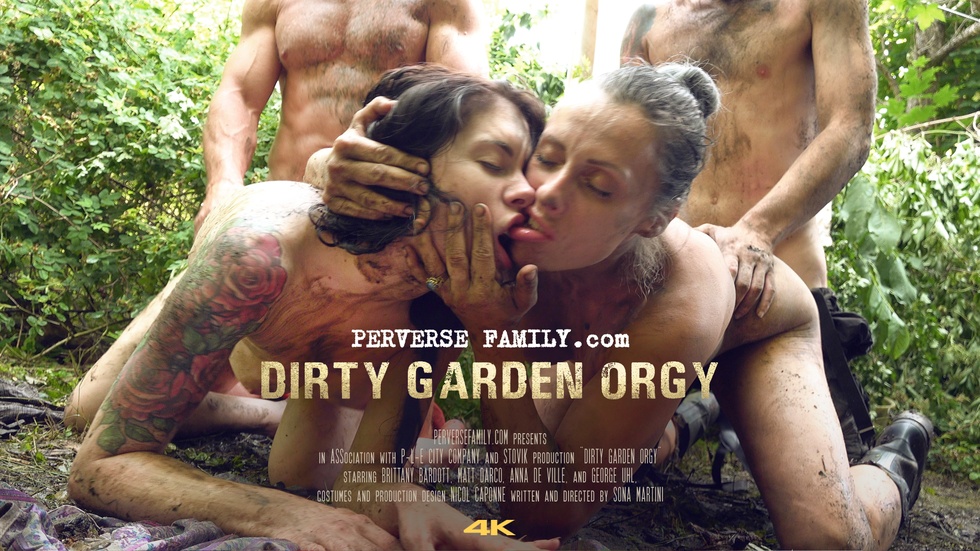 980px x 551px - Perverse Family 20: Dirty Garden Orgy