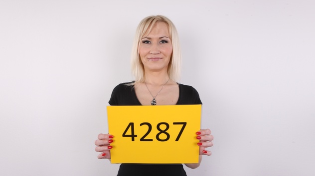 CZECH CASTING - MICHAELA (4287)