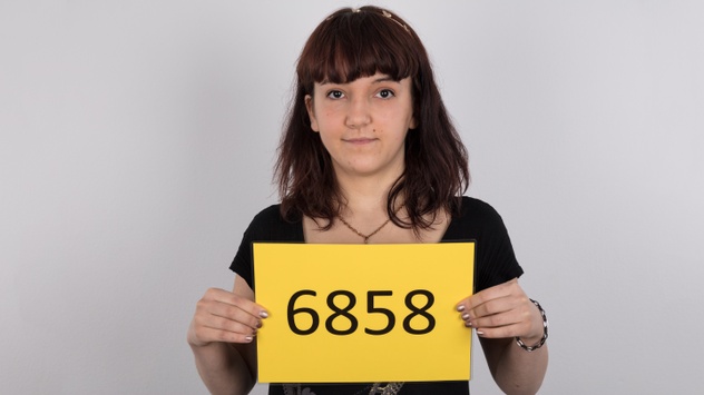 CZECH CASTING - DOMINIKA (6858)