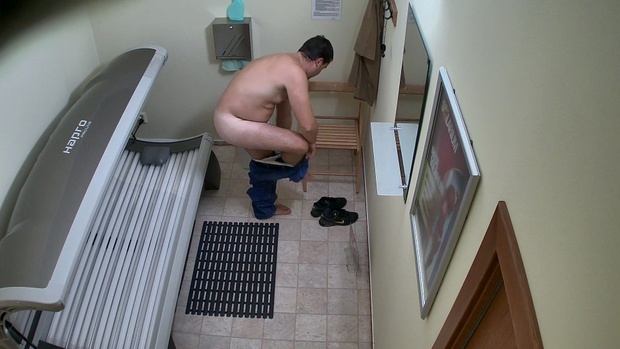 3. Download full pics of Beefy Guy Strips Down, Unaware He’s On Display from czechgaysolarium.com