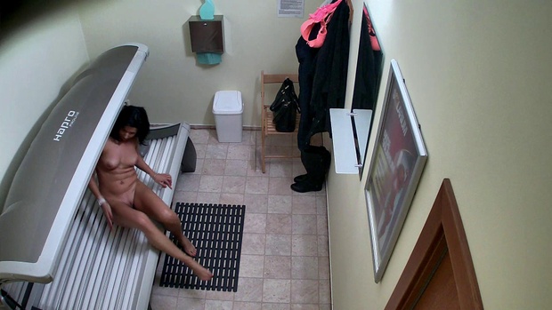 3. Download full pics of Cute MILF Plays in Solarium from czechsolarium.com