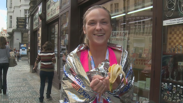 Prague marathon girl