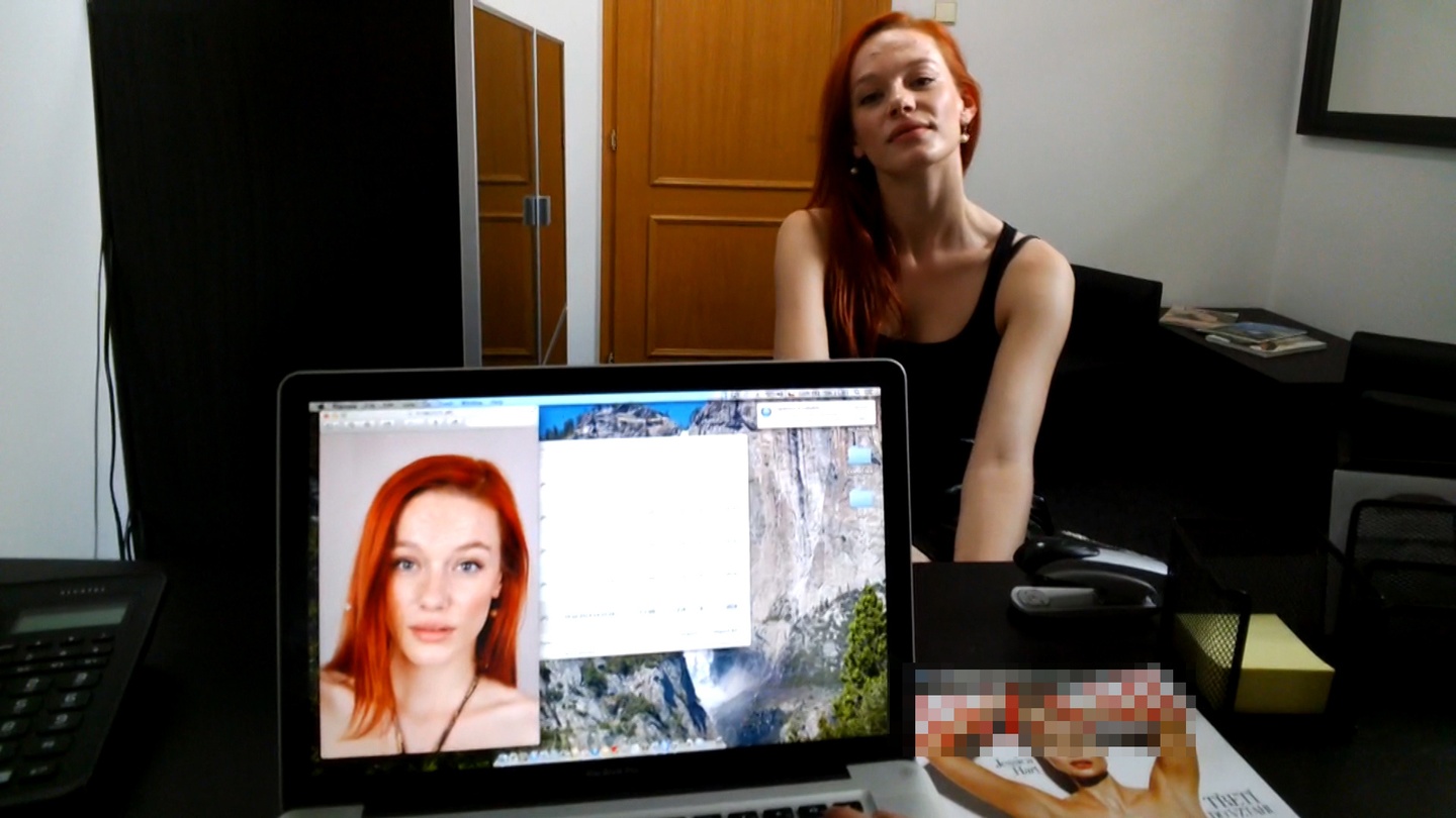 Lenka: Cum-Soaked Ginger Slut bettelt um Ruhm