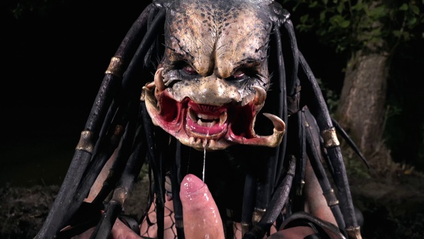 4. Download full pics of Predator Dick Hunter from horrorporn.com